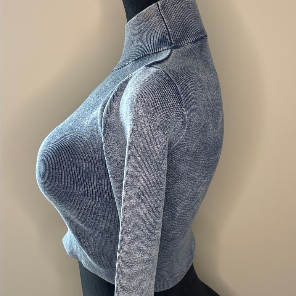 Zara Women's Blue Turtleneck Crop Top Size Small - Picture 3 of 6